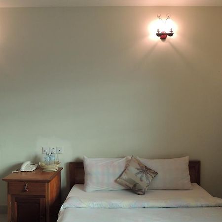 Lux Star Town Hotel Phnom Penh Esterno foto